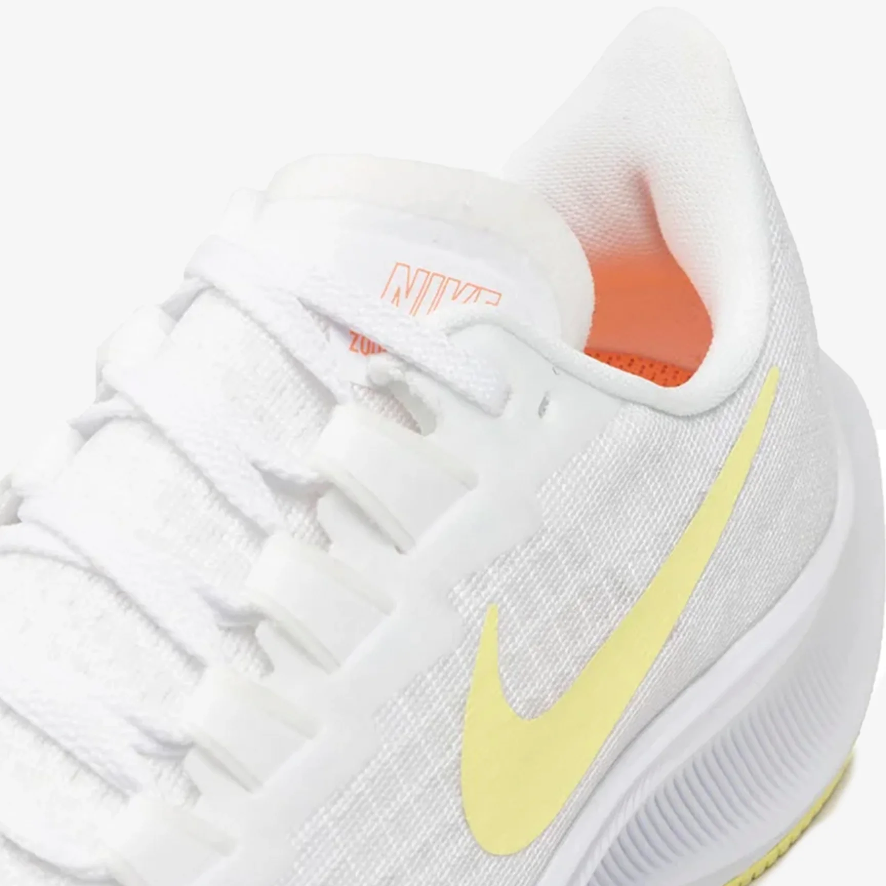 NIKE AIR ZOOM PEGASUS 37 - WOMAN
