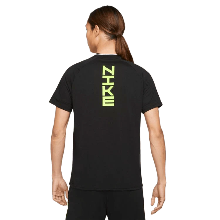 NIKE DRI-FIT SHORT CLASH T-SHIRT - Image 2