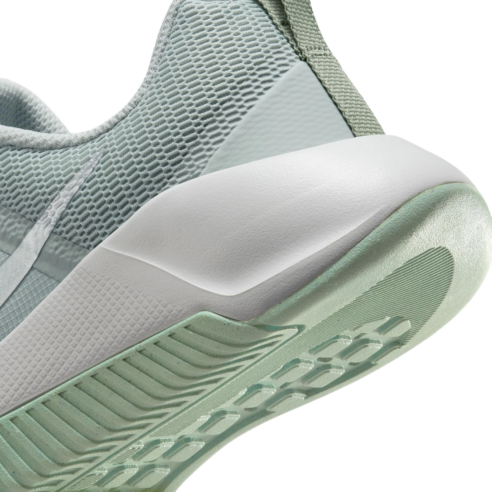 Nike MC Trainer 3 - WOMEN - Image 10