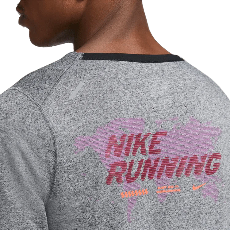 NIKE RISE 365 FUTURE FAST T-SHIRT - Image 3