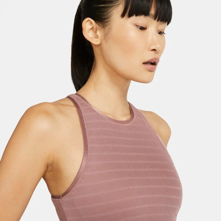 NIKE YOGA TANK - Image 4