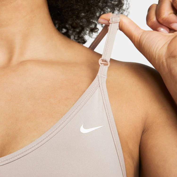 TOP NIKE DRI-FIT INDY - LOW IMPACT - Image 3