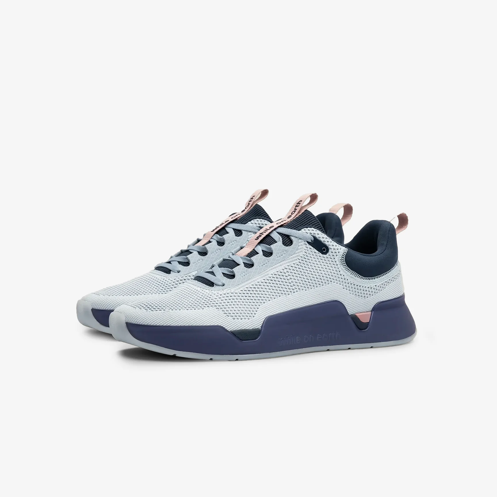 WHILE ON EARTH MOVE TRAINER - Image 4