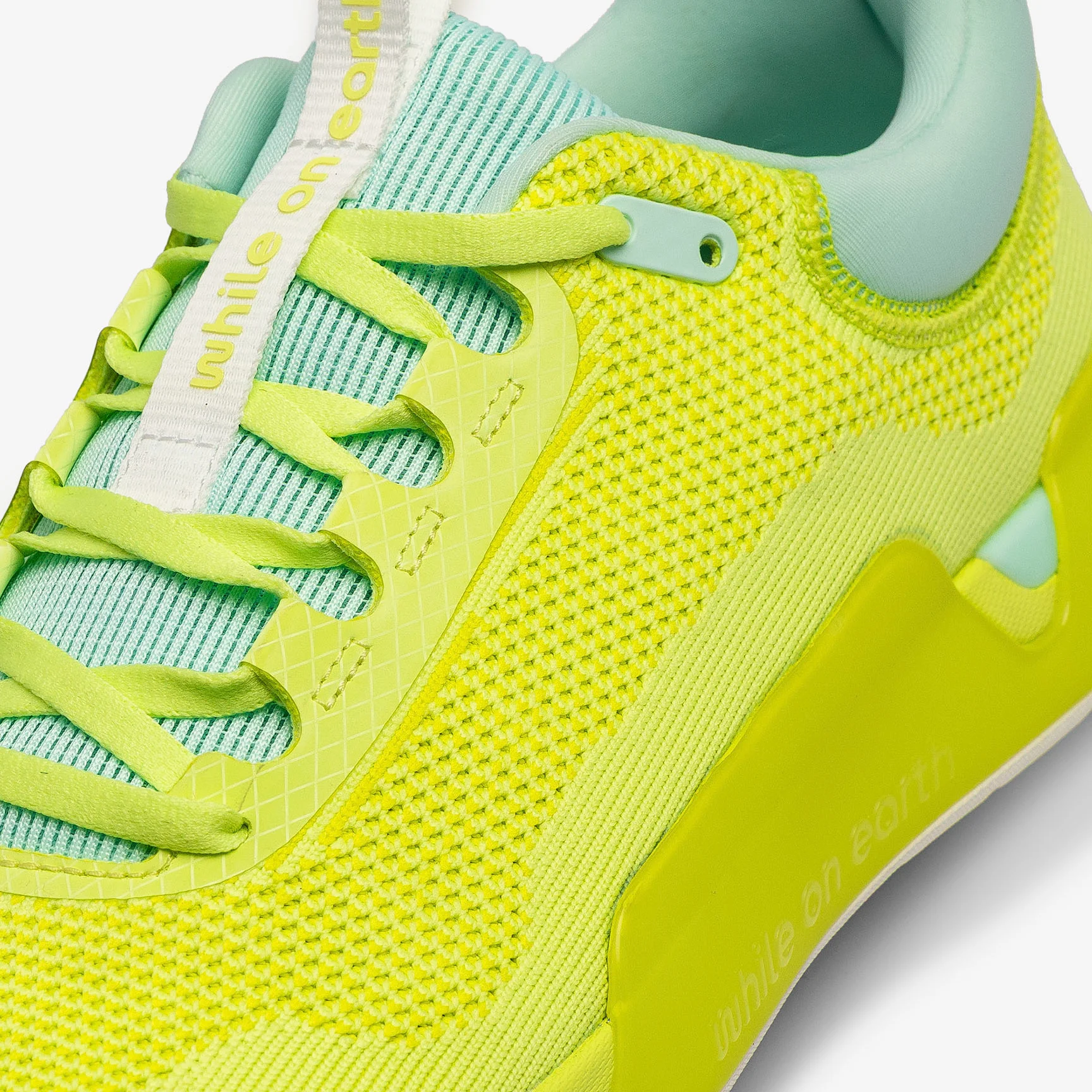 WHILE ON EARTH MOVE TRAINER - Image 11